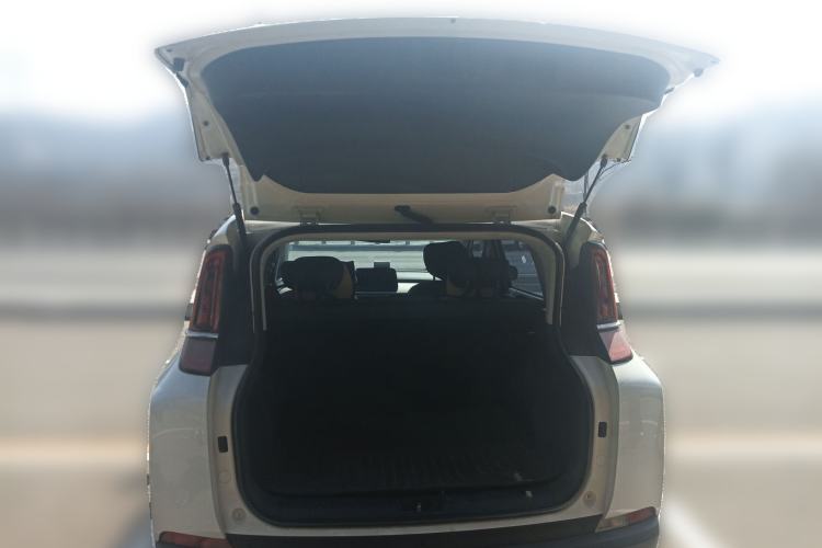 Used Bestune NAT 2023 PRO Comfortable Travel Battery-Swap Version 401km