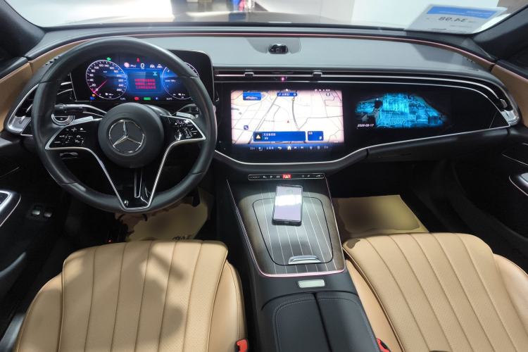 Used Mercedes-Benz E-Class New Energy 2024 E 350 e L Plug-in Hybrid Sedan Center Console