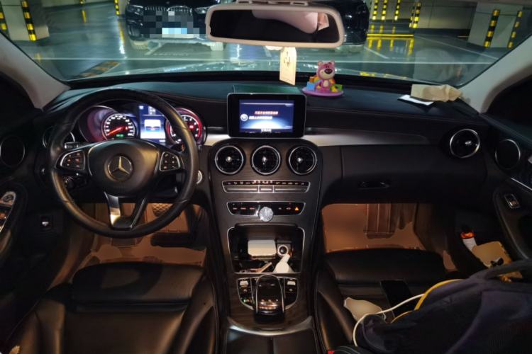 Used Mercedes-Benz C-Class 2016 C 200 L Sport Edition Center Console