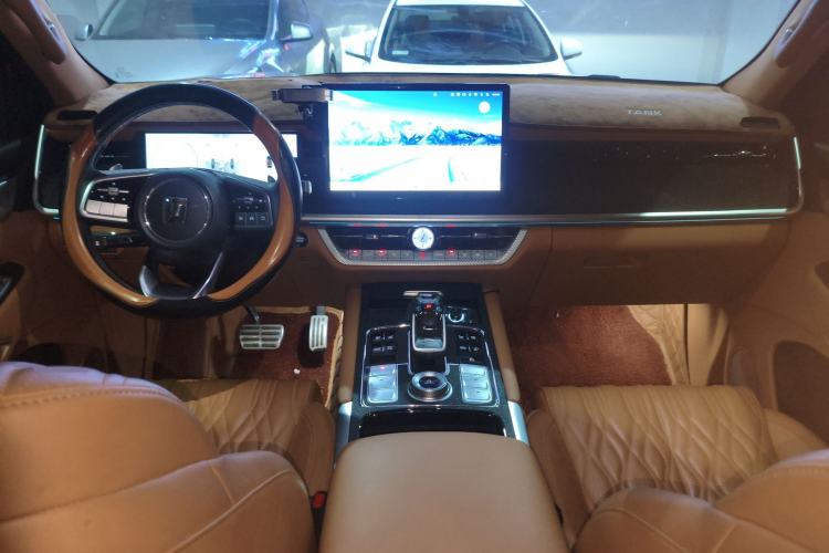 Used Tank 500 New Energy 2023 Hi4-T Center Console