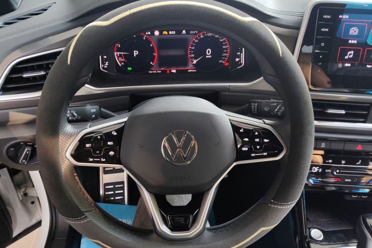 Used Volkswagen T-ROC 2025 Facelifted 300TSI DSG Two-Wheel-Drive Chen Guang Edition
