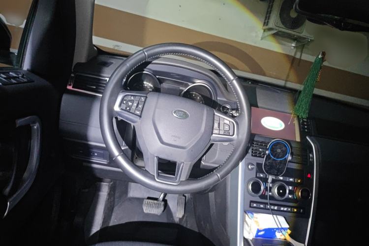 Used Land Rover Discovery Sport 2017 2.0T HSE Steering Wheel