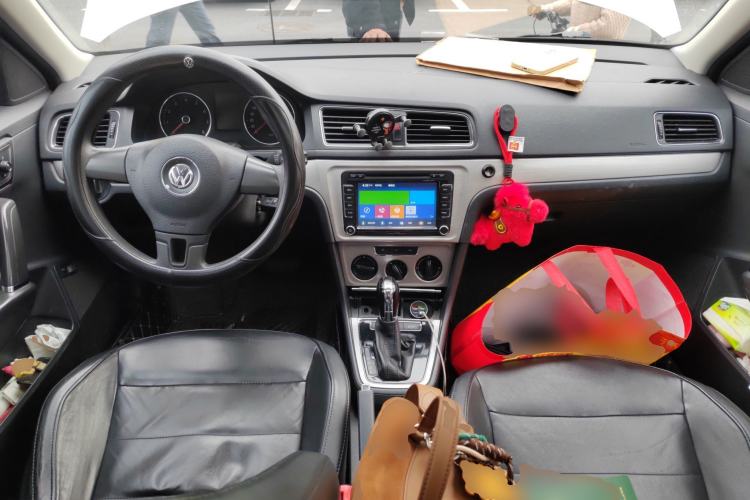 Used Volkswagen Lavida 2015 1.6L Automatic Comfort Edition
