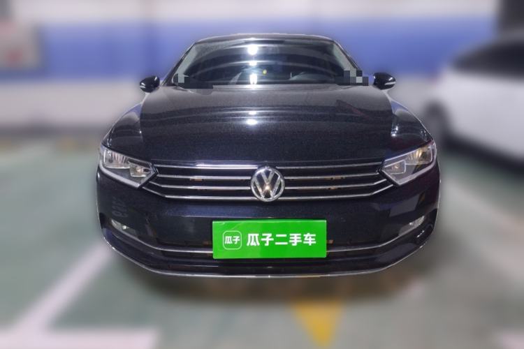 Used Volkswagen Magotan 2017 330TSI DSG Leading Model
