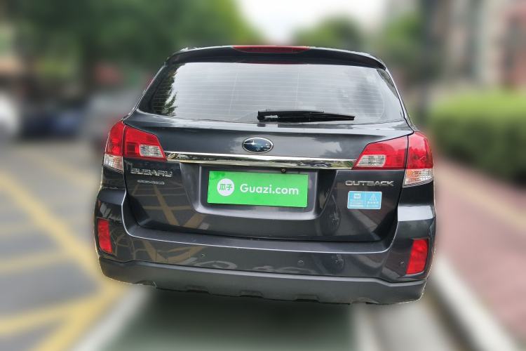 Used Subaru Outback 2010 2.5i Luxury Edition Rear