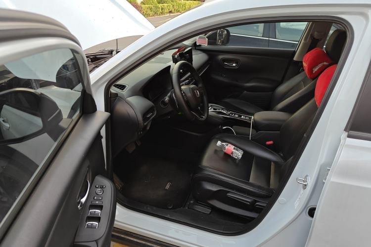 Used Honda HR-V 2023 2.0L eHEV Dynamic Speed Version Driver Seat