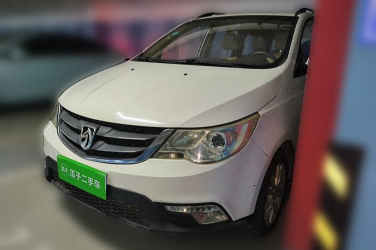Used Baojun 730 2014 1.5L manual Comfort ESP version 7 seats