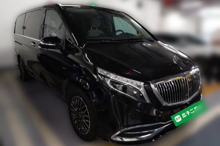 Used Mercedes-Benz V-Class 2021 V 260 Avantgarde Edition Front Right 45 Deg