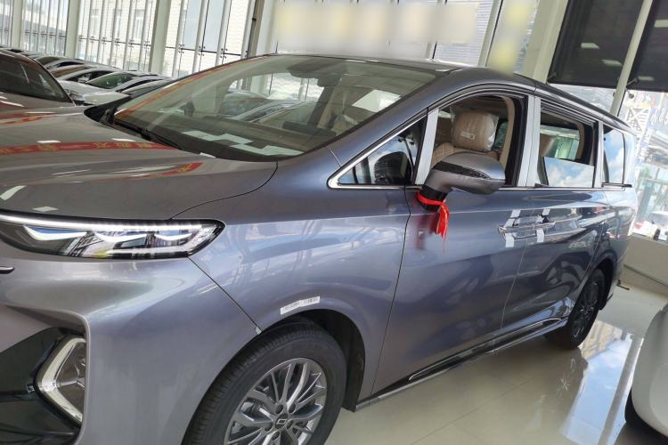 Used Bestune M9 2023 2.0T Prestige Edition