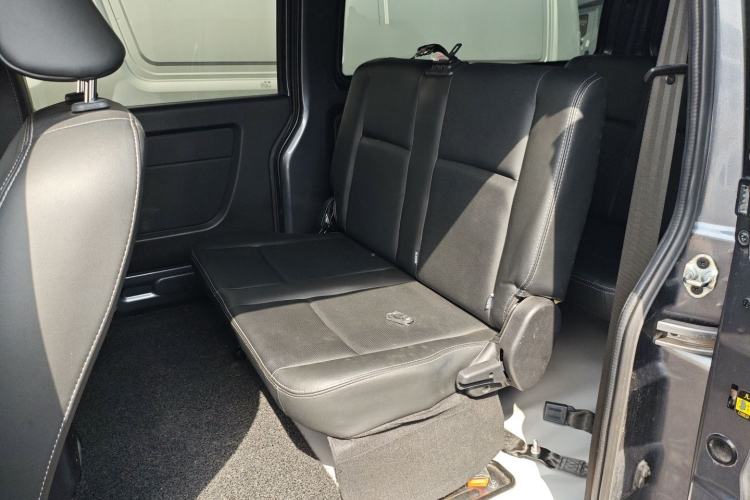 Used Jinbei Gold Hiace 2023 1.5L Passenger Vehicle Engineering Lion 5/6/7 Seater Left Rear Seat