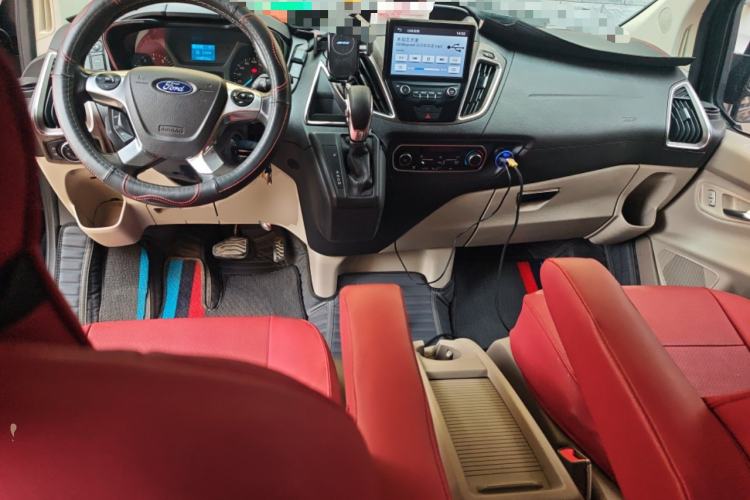 Used Ford Tourneo Custom 2017 2.0T Automatic Elite Version Center Console