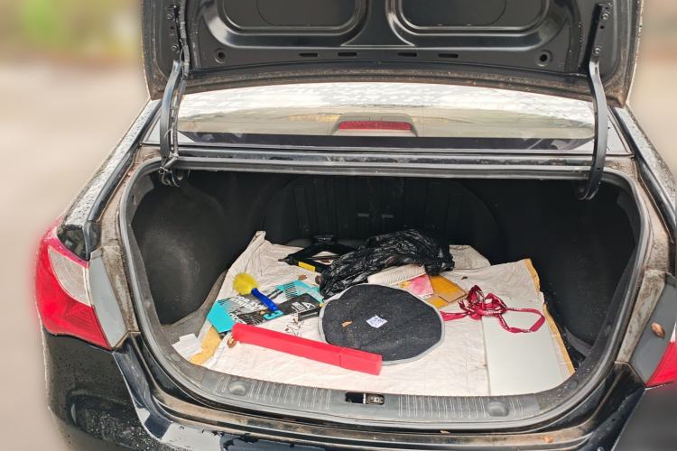 Used Hyundai Celesta 2011 1.6L Manual Comfort Edition Trunk