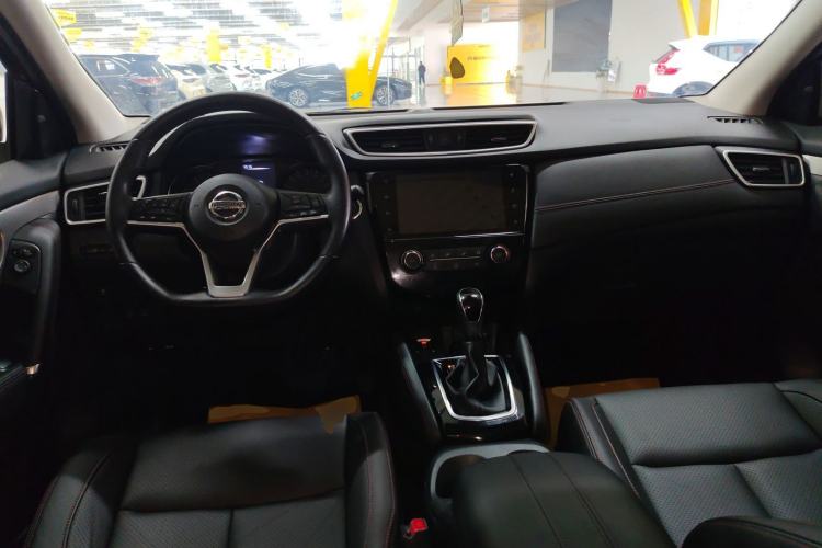 Used Nissan Qashqai 2021 2.0L CVT Luxury Edition Center Console