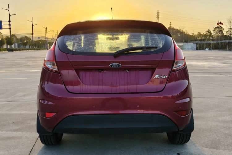 Used Ford Fiesta 2013 Hatchback 1.5L Automatic Fashion Edition