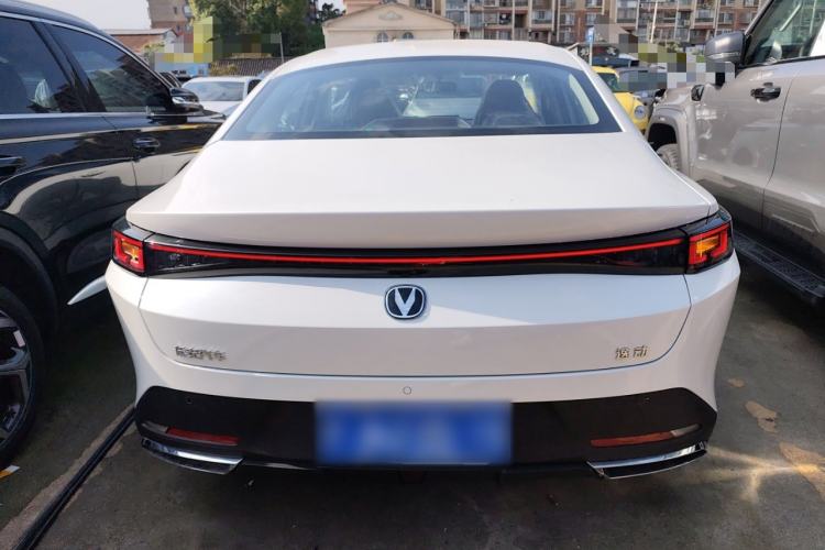 Used CHANGAN Eado 2025 Blue Whale 1.5T 500Bar Prestige Model
