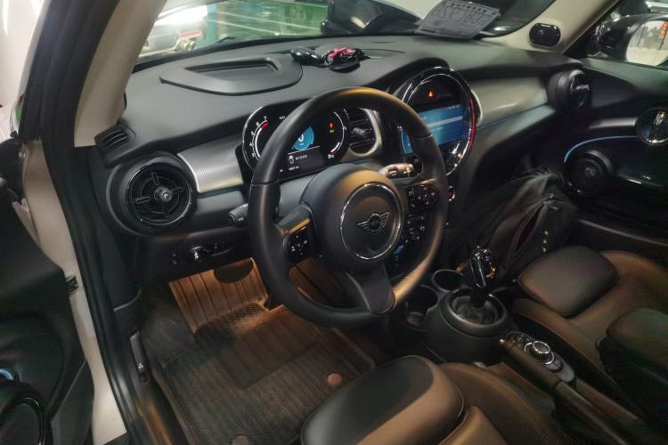 Used MINI MINI 2023 1.5T COOPER Artist