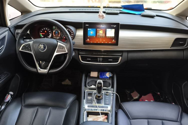 Used BYD Song MAX New Energy 2019 DM 1.5T Smart Connect Advanced 7-Seater China VI Standard Center Console