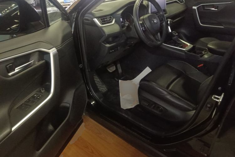 Used Toyota Wildlander 2021 2.0L CVT Two-Wheel Drive Luxury Edition