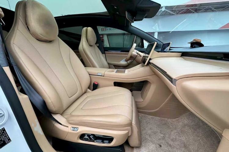 Used Hima Luxeed R7 2024 All-Electric 802 km Max
