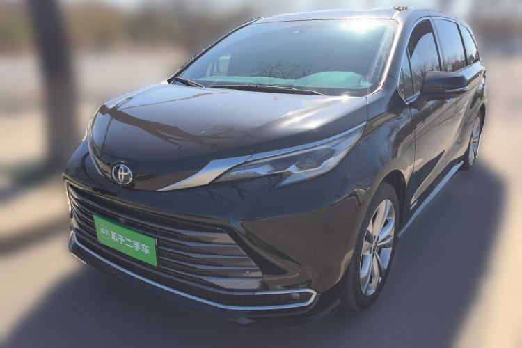 Used Toyota Sienna 2024 2.5L Hybrid Luxury Edition