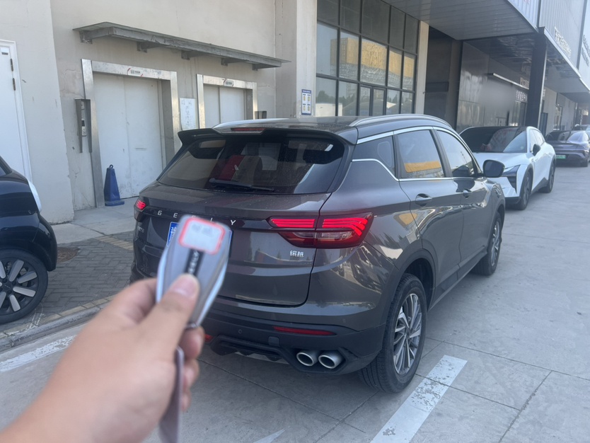 Geely Auto Coolray 2021 1.4T DCT Platinum Edition — снимка 4