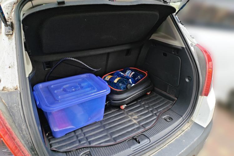 Used Buick Encore 2015 1.4T Automatic Two-Wheel Drive Urban Elite Version Trunk