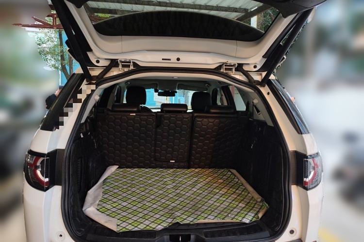 Used Land Rover Discovery Sport 2016 2.0T HSE Trunk