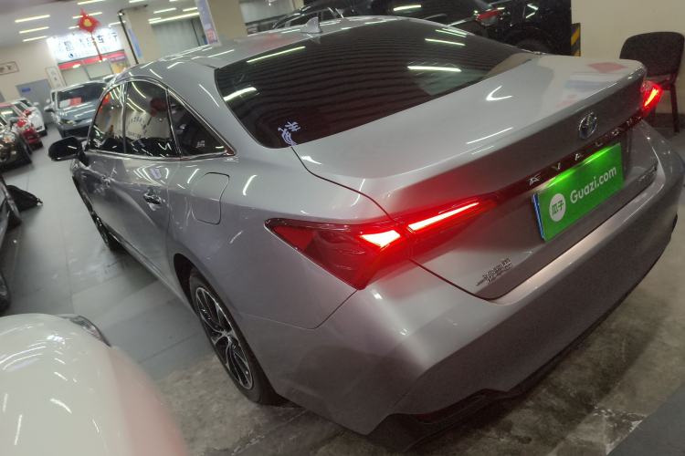 Used Toyota Avalon 2022 Dual-Engine 2.5L Luxury Edition
