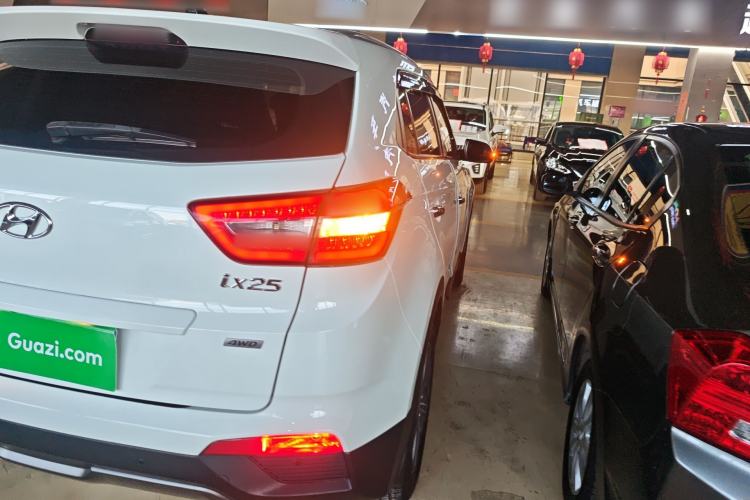 Used Hyundai ix25 2015 2.0L Automatic 4x4 Deluxe DLX