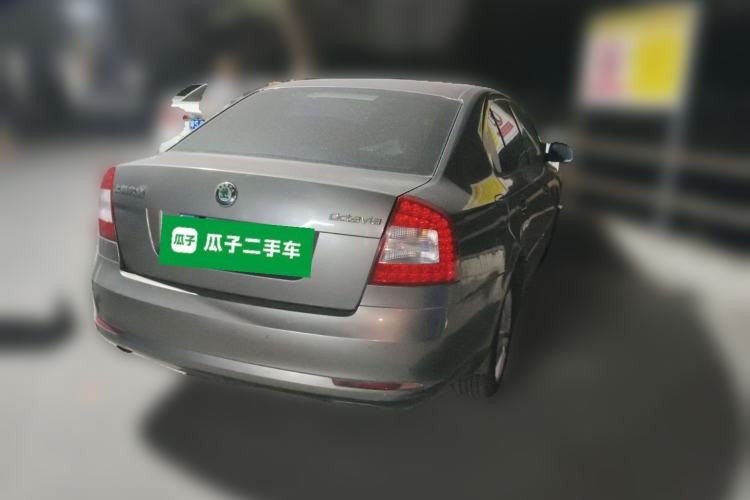 Used Skoda Octavia 2013 1.6L Automatic Yijie Edition Rear Right 45 Deg