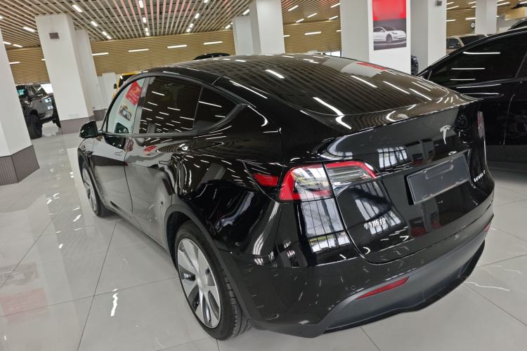 Used Tesla Model Y 2021 Standard Range Rear-Wheel Drive Version Exterior 2