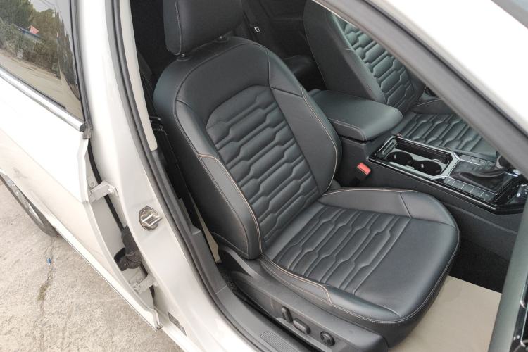 Used Volkswagen Passat 2020 330TSI Elite Edition China VI