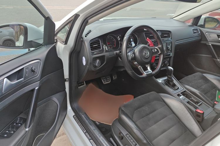 Used Volkswagen Golf 2018 230TSI Automatic Luxury Version