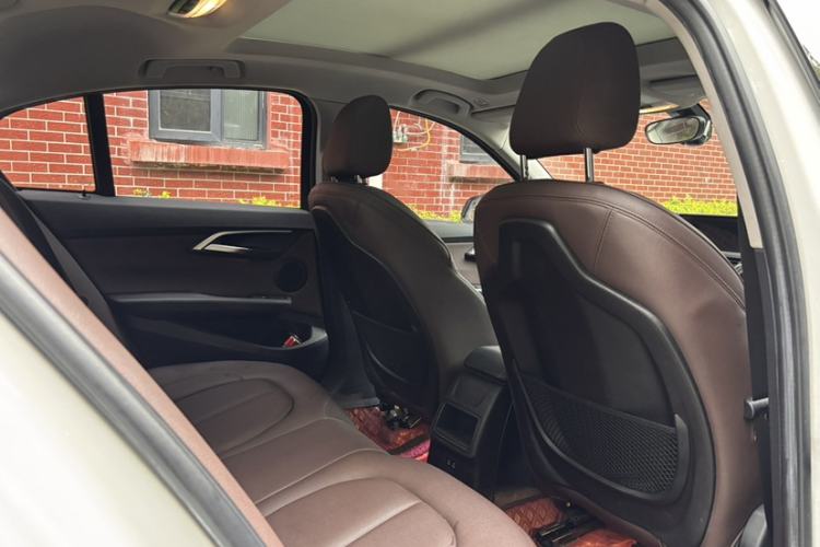 Used BMW 1 Series 2020 125i Leading Model M Sport Package Interior 5