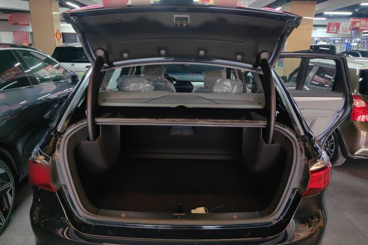 Used Denza 2018 450 Base Version
