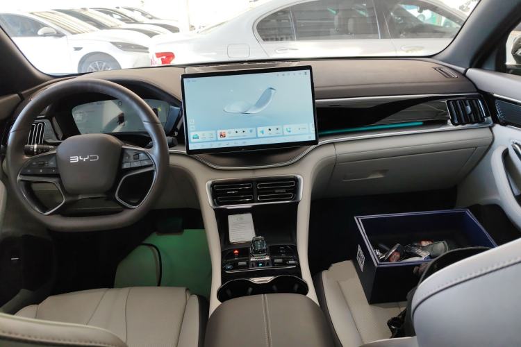 Used BYD Song PLUS New Energy 2025 EV Intelligent Driving Version 520km Premium Model