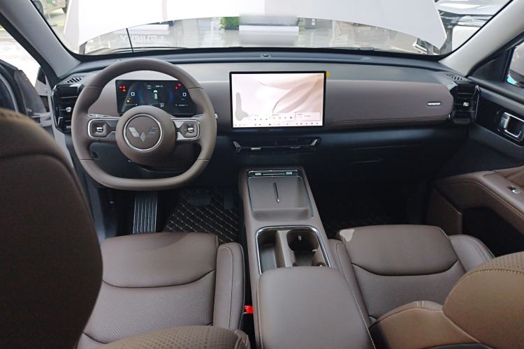 Used Wuling Xingguang 560 New Energy 2026 Model, Plug-in Hybrid, 125 km, Luxury Version Center Console