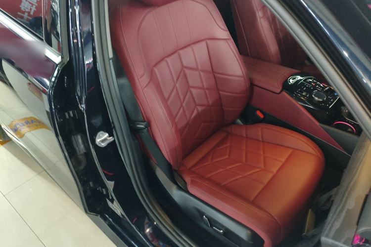 Used BMW i5 2024 eDrive 35L Luxury Package
