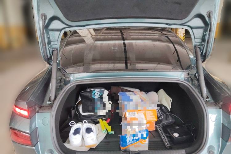 Used XPeng P7 2023 P7i 610 Max Performance Edition Trunk