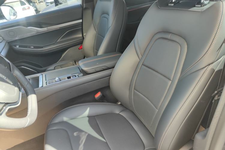 Used Lincoln Z 2022 iKoo Luxury Edition Left Front Seat