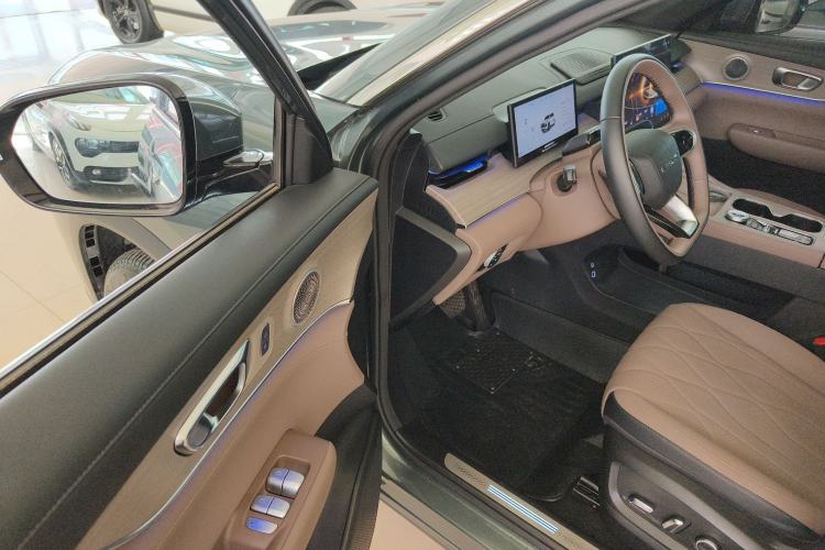 Used Chery Tiggo 8 PLUS 2025 290TGDI DCT Prestige 5-Seater Driver Seat