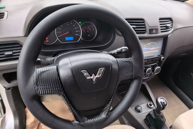 Used Wuling Hongguang 2014 1.5L S Standard Version
