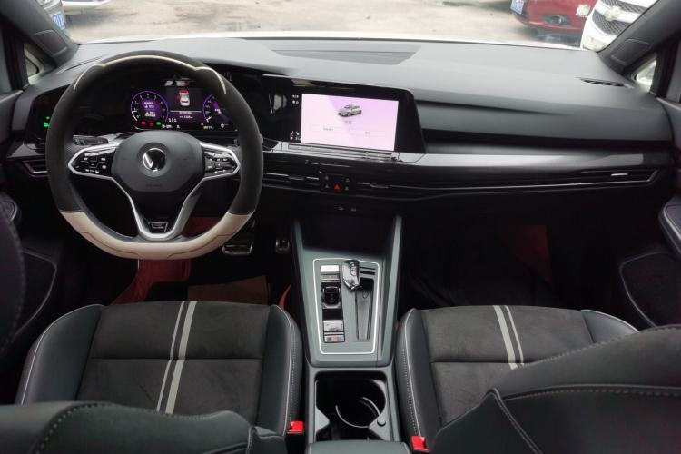 Used Volkswagen Golf 2023 280TSI DSG R-Line Lite Center Console