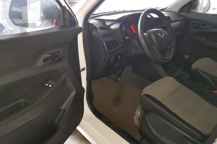 Used Wuling Hongguang 2021 1.5L S Base Version LAR
