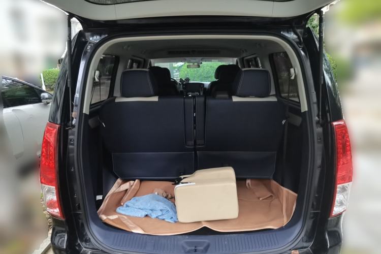 Used FORTHING Lingzhi PLUS 2024 1.5T Manual Luxury 7-Seater
