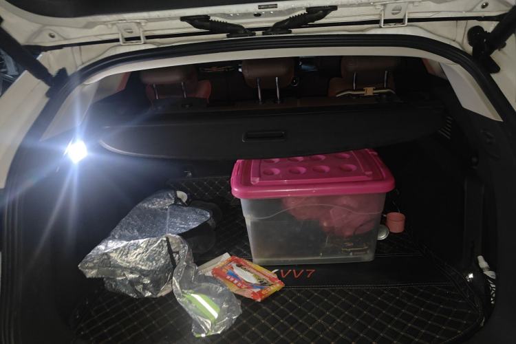 Used Wey VV7 2017 2.0T Flagship Model Trunk