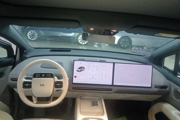 Used Li Auto i6 2025 Model Two-Wheel-Drive Standard Type
