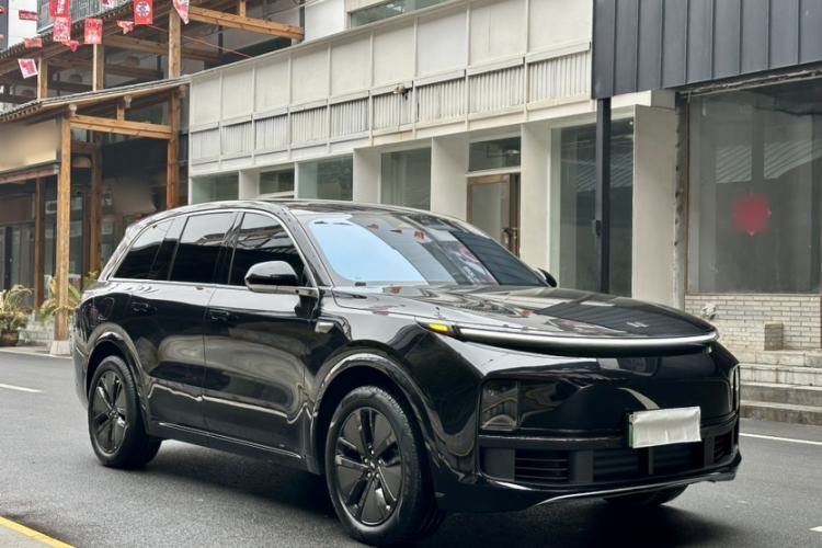 Used Li Auto L8 2024 Pro Model
