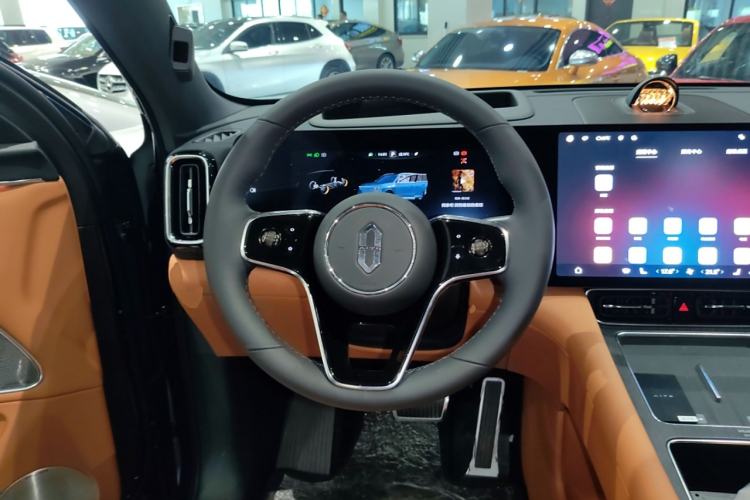 Used Hima AITO M8 2025 Extended-Range Max Version 37 kWh 6-Seater
