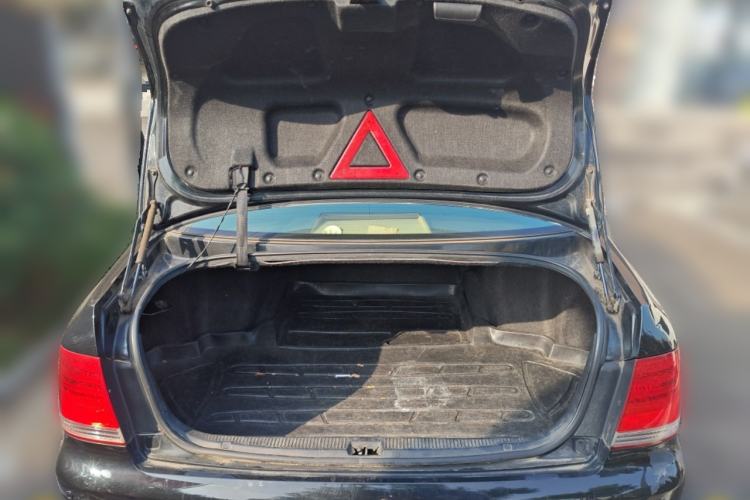 Used Toyota Crown 2005 2.5L Royal Trunk